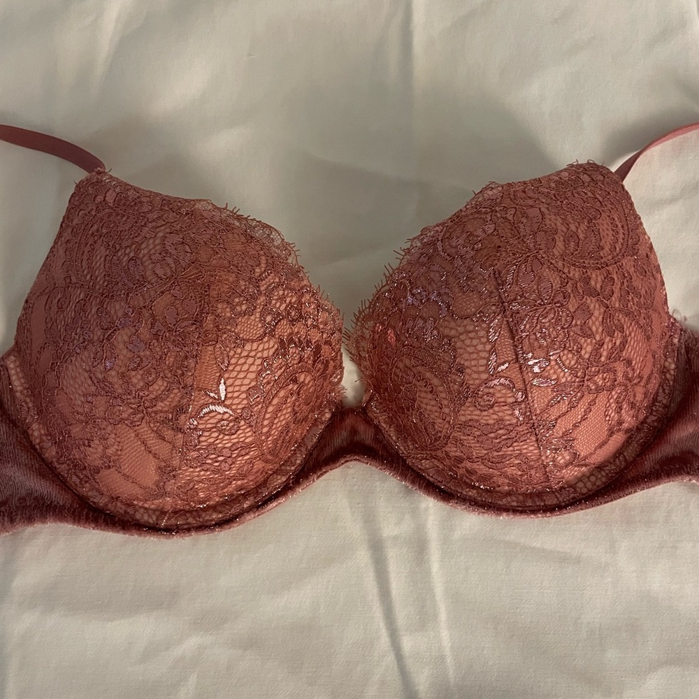 Victoria’s Secret bra
